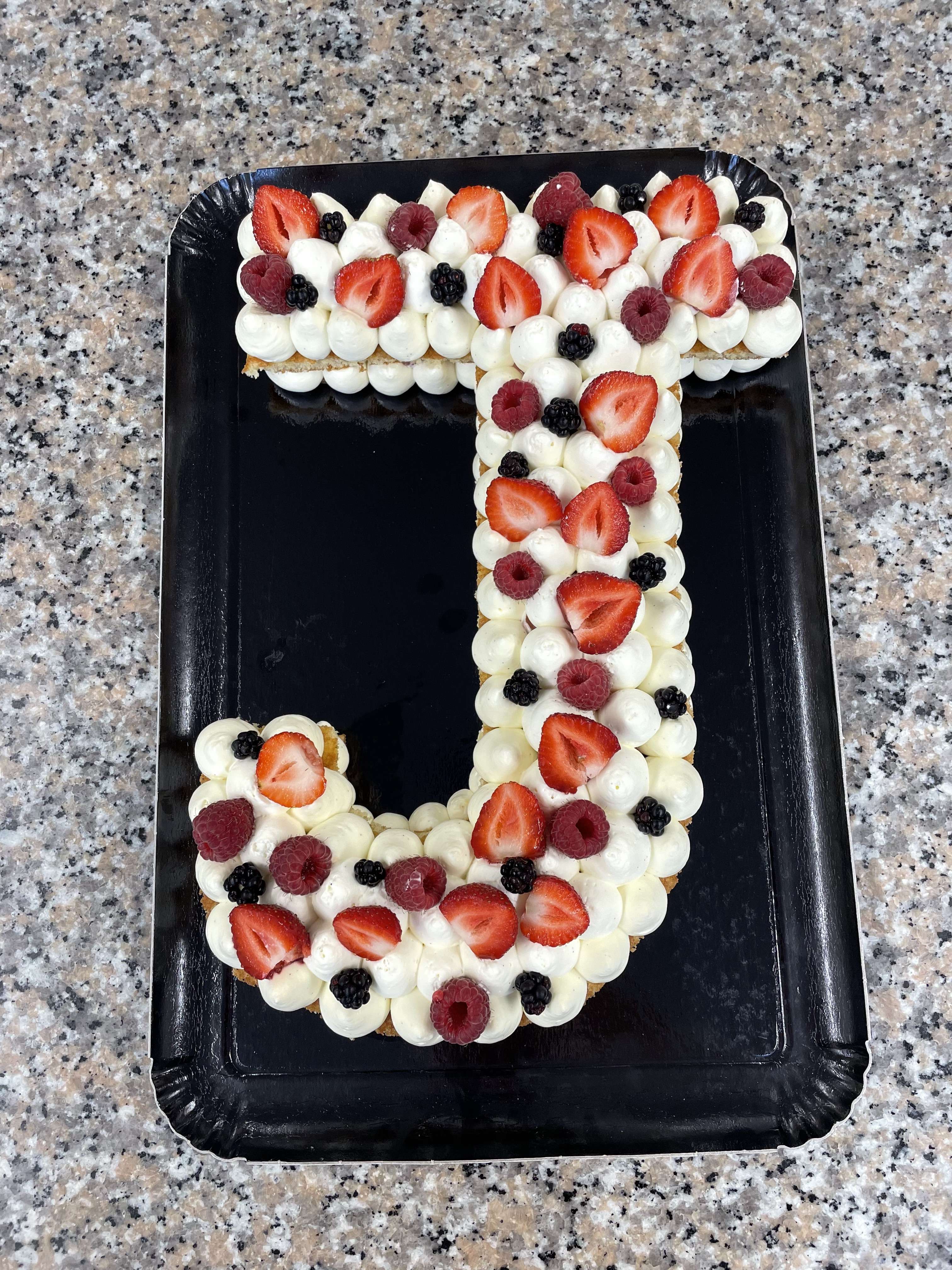 photo number / letter cake