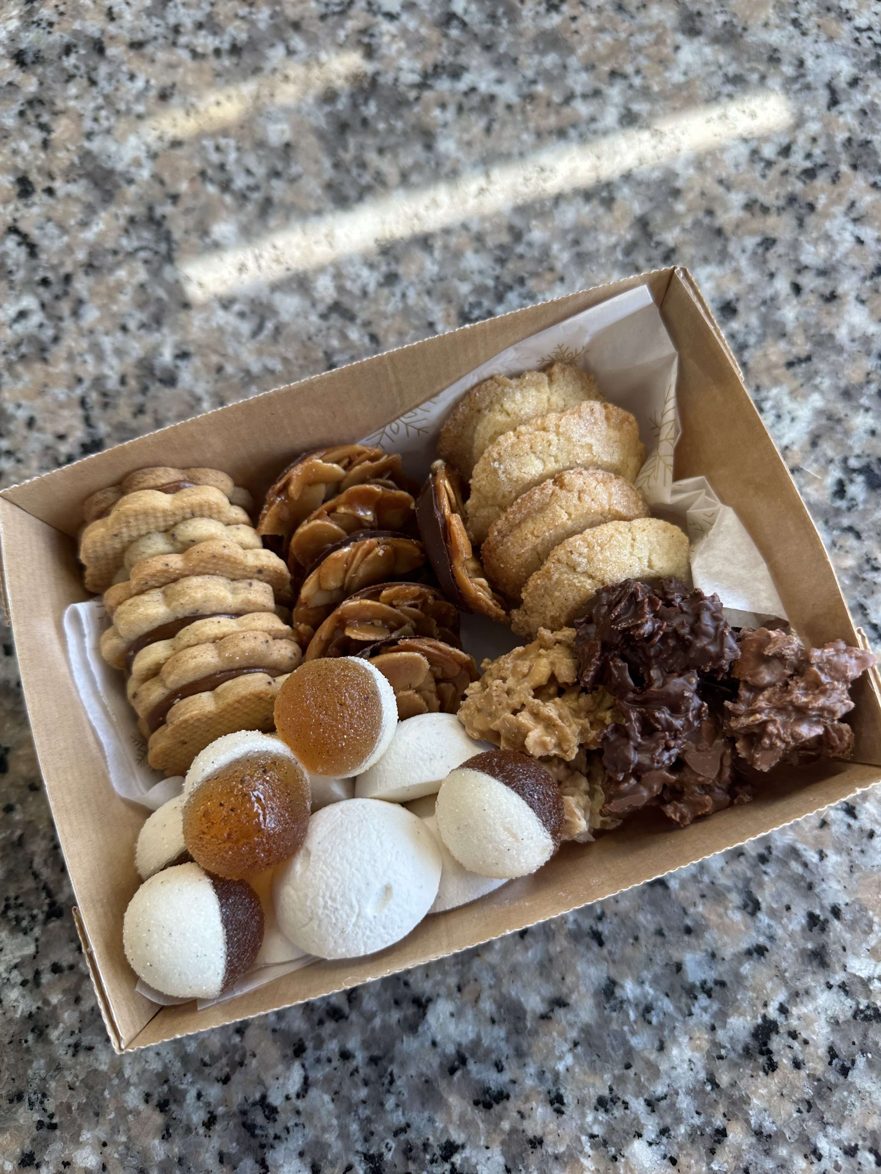 photo La boite à Déli'Cathesse